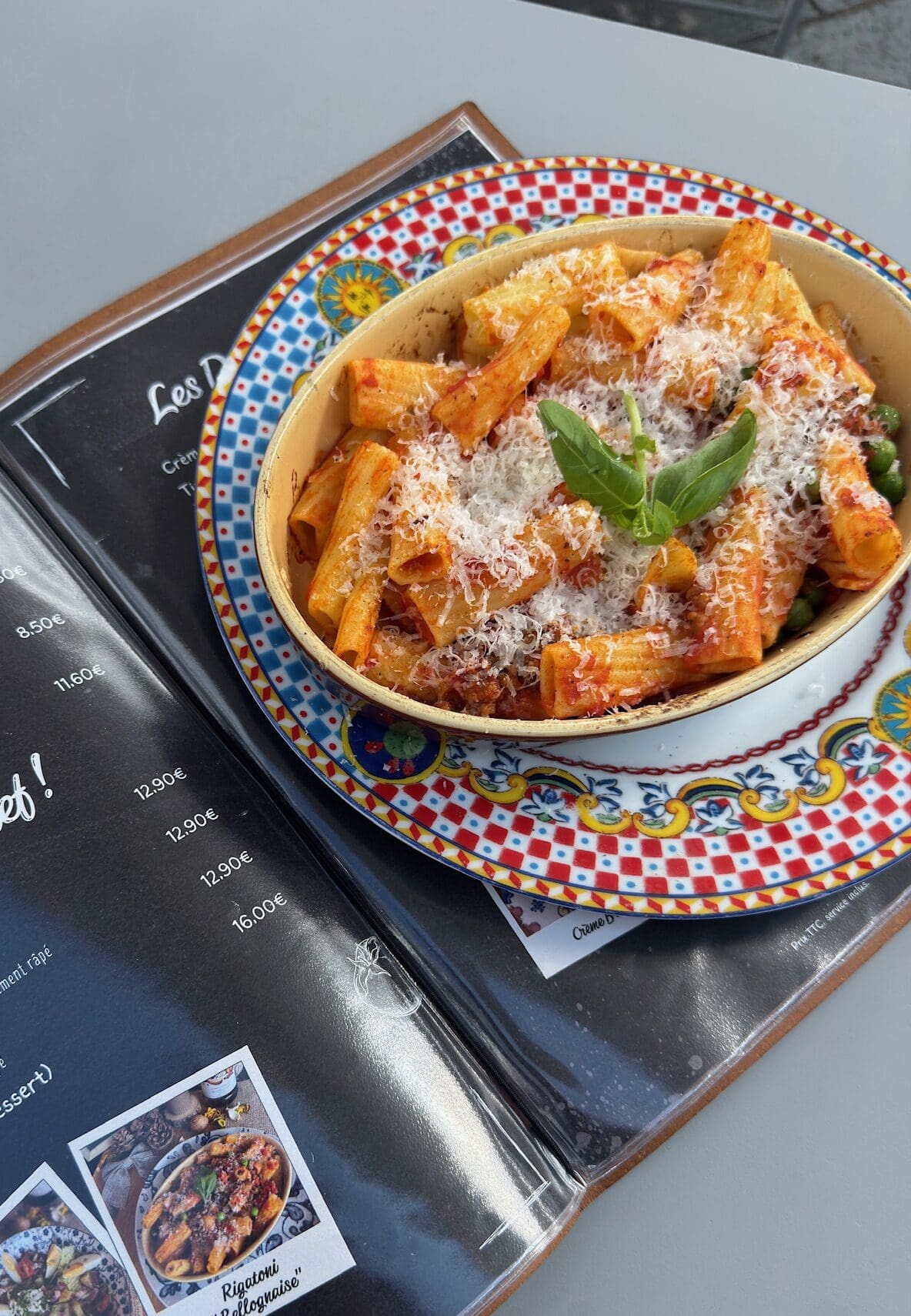 Pâtes Bolognaise, plat italien traditionnel au restaurant O'Bello proche Montigny-lès-Metz
