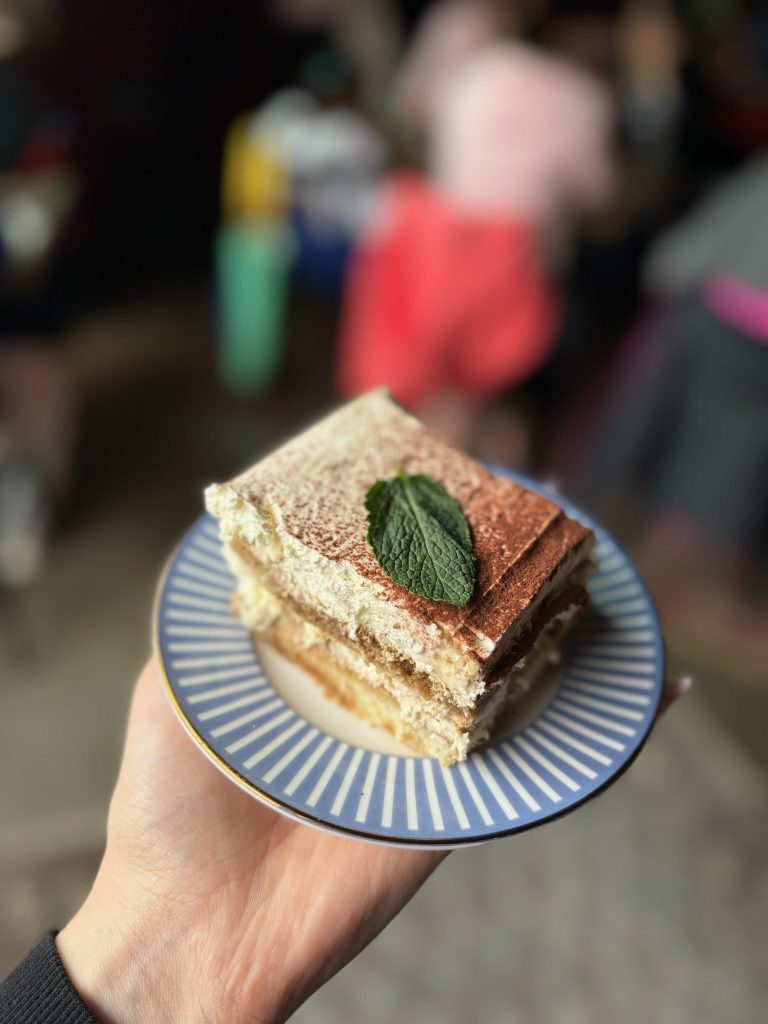 Tiramisu maison, dessert italien à savourer à la ZAC d'Augny, restaurant O'Bello