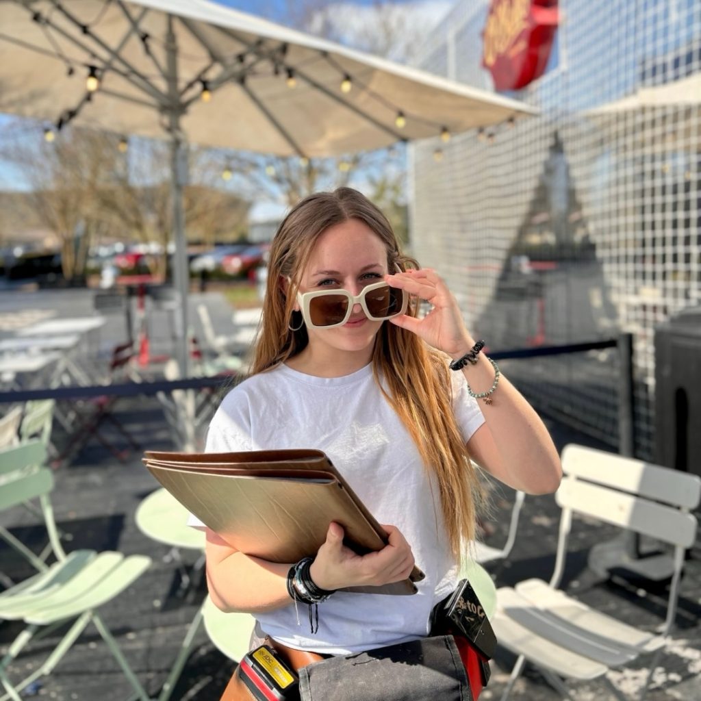 Instagram post from o_bello_waves. This post is in position 3.